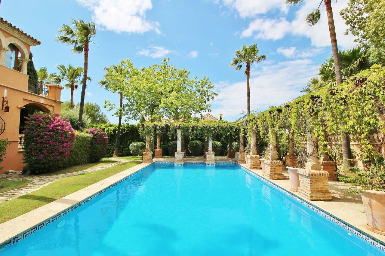 Marbella Golden Mile exclusive Mansion for sale & rent